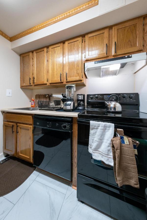 Two-Bedroom Serviced Apartment: High-Speed Wi-Fi & Bi-Monthly Housekeeping New York Exterior photo